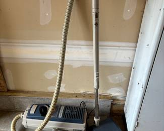 Canistor Vacuum Cleaner