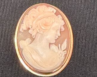Vintage, 18K Cameo Broach