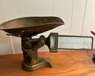 Vintage 1929: Pelouze Superb Brass Candy Store computing Scale 