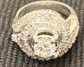 Ladies, White Gold, Diamond Ring: Description to Follow...