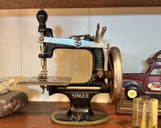 Miniature Singer Sewing Machine