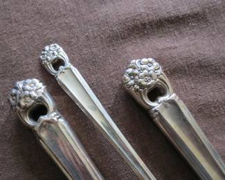 Lot# 47    133 pieces / Vintage Silver Plated Flatware Rogers Bros. 1847                                     $   90.00