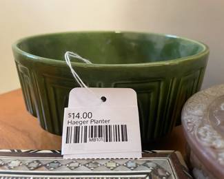 Haeger Planter