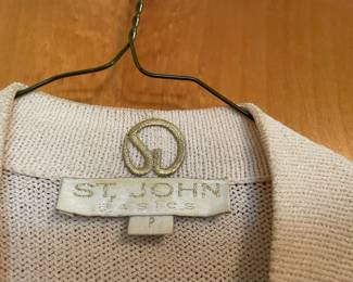 St John clothing