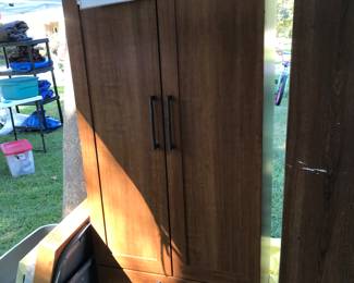 2 door cabinet 