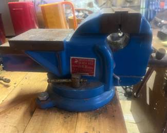 4 Inch Swordfish Bench Vise