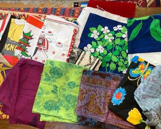 Graphic Fabric Prints Table Linens And Yardage