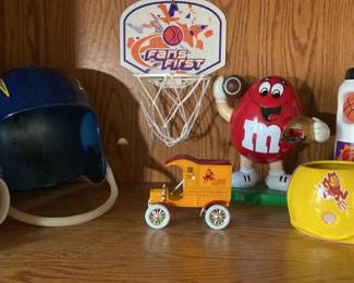 A Small Sports Collectibile Lot