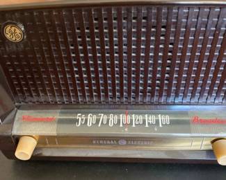 General Electrics Standard Broadcast Radio