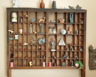 Type tray with minitures