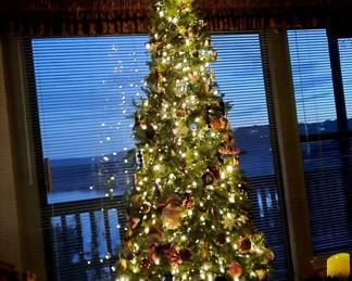 Beautiful 7.5 ft Christmas tree