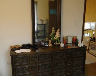 Just something about this dresser/mirror combo that would make a great piece as is, or would make someone a great upgrade piece