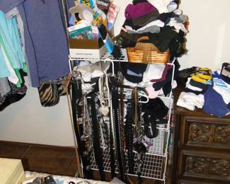 Again, this room is a hot mess, but don't worry it will look really good tomorrow, promise