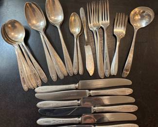 Grosvenor Community Plate