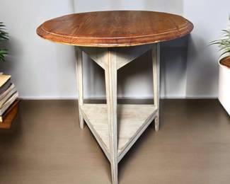 Cape Cod Wood Side Table 