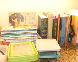 Pyrex glass Tupperware 