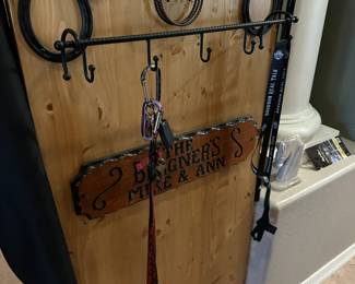 hook horseshoe decor