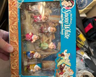 snow white collector toy