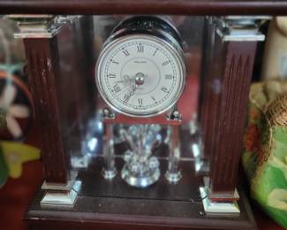 Mantle clock