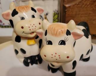 Creamer and sugar set