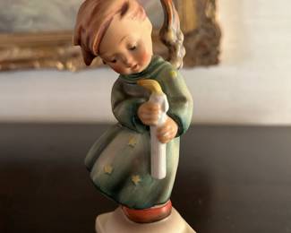 Goebel Heavenly Angel Hummel