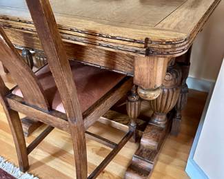 Great oak table and chairs