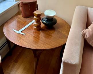 LAMP TABLE WITH SMALLS