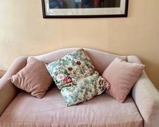 LOVESEAT