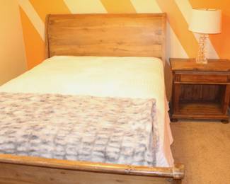 BUY IT NOW!    $795.00.                                               Restoration Hardware St. James Queen size sleigh bed with footboard.