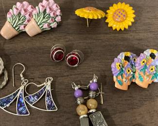 Costume Jewelry Earings