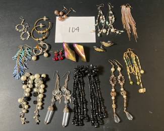 Costume Jewelry Earings