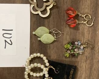 Costume Jewelry Earings