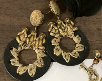 Costume Jewelry Earings