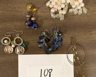 Costume Jewelry Earings