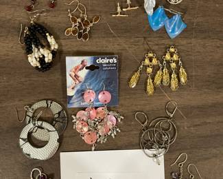 Costume Jewelry Earings