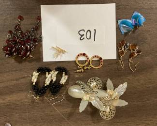 Costume Jewelry Earings