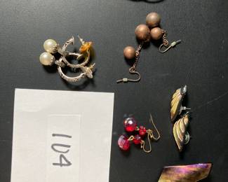 Costume Jewelry Earings