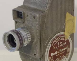 1134 - Bell & Howell 8mm 134 Camera You are buying a used as-is electric/electronic item. We do not guarantee all components are present, and if it is not expressly stated, it is untested.

