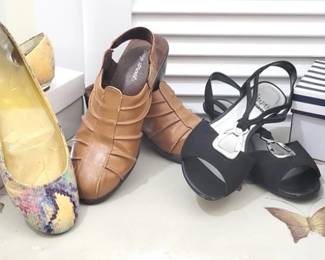 428 - Lot of Ladies Assorted Shoes Nine West, size 7.5 Brown like leather shoes, size 8 Impo, size 7 Crown & Ivy, size7.5
