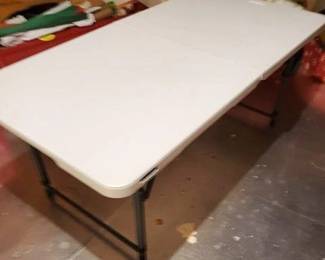1224x - Folding Table 19 x 48 x 24
