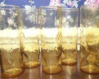 314 - 5 Amber Mid-Century 7" Glasses
