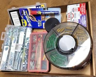 1633 - Box Lot Screws & etc
