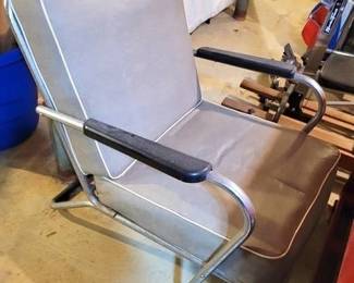 1540 - Vintage Aluminum Frame Chair
