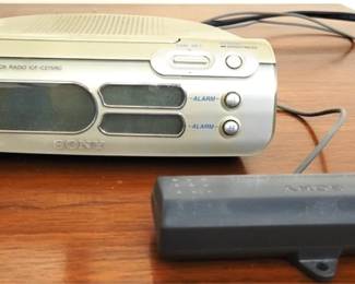 484 - Sony Dream Machine AM/FM Clock Radio You are buying a used as-is electric/electronic item. We do not guarantee all components are present and if it is not expressly stated, it is untested.
