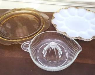 330 - 3 Vintage Glass Items
