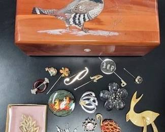 7580 - Brooches & Wooden Jewelry Box
