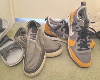 830 - Lot of Assorted Men's Shoes Golf Shoes - sole needs repaired Nike Tennis Shoes - size 12 Sketchers PFG Sandals
