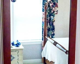 1014 - Vintage Wall Mirror 33.5x21
