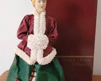 1267 - Possible Dreams Clothique Caroler 10"
