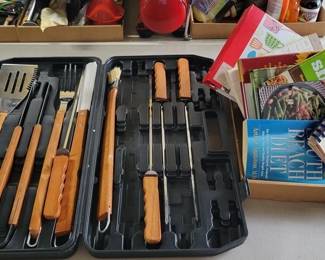 806 - BBQ Set w/ assorted Cookbooks
